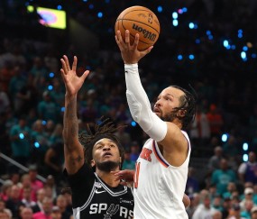 乐鱼官网下载-NBA总决赛G1取胜球队系列赛55胜24负，夺冠概率高达70%